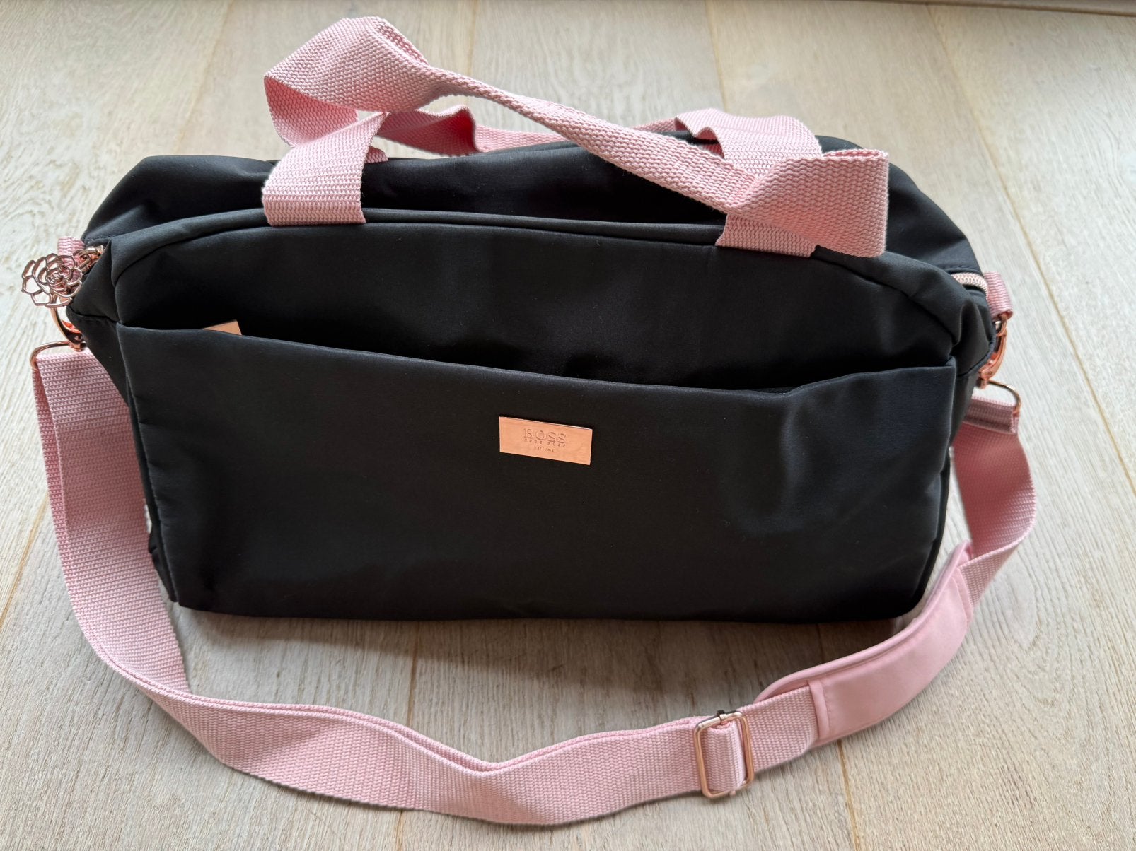 zwart/roze tas BOSS - HUGO BOSS, Sieraden, Tassen en Uiterlijk, Ophalen of Verzenden, Nieuw, Zwart