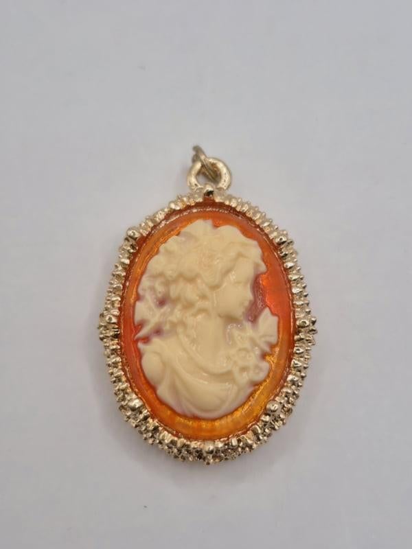 Kettinghanger met 'Camee', Overige materialen, ., Nieuw, Ophalen of Verzenden