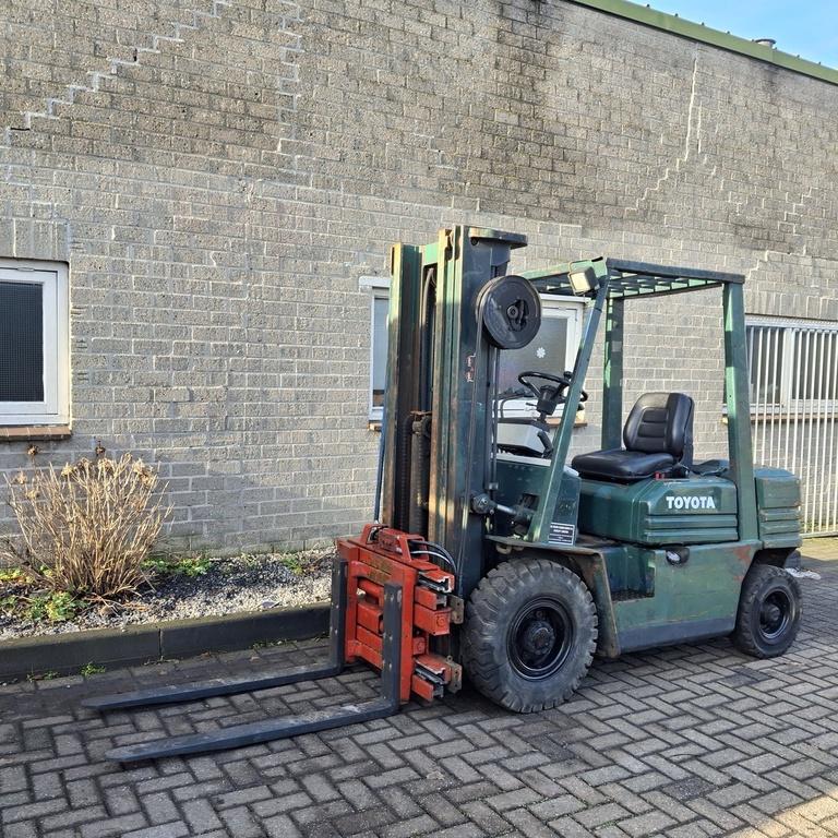TOYOTA 5FD25 Diesel Heftruck Triplo 4,7 M 4 Ventielen, Diesel, Svarvargatan 8
SE-595 81  Mjölby, SE, Heftruck, Toyota