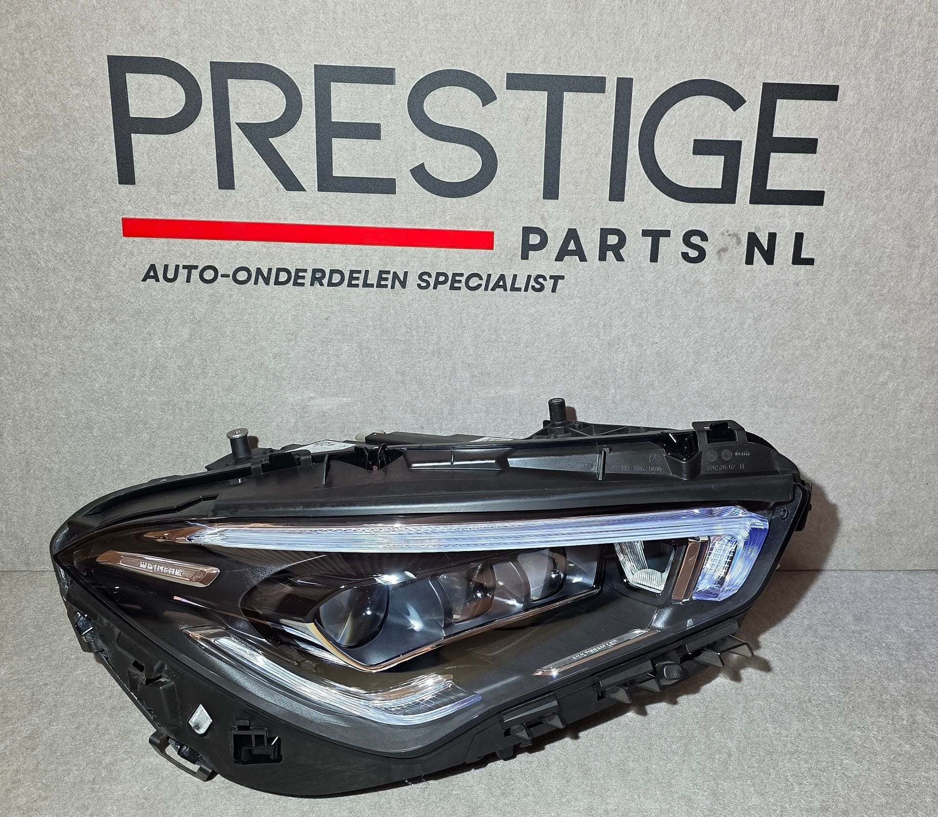 Koplamp Mercedes CLA W118 Multibeam LED Rechts A1189067001, Gebruikt, -, Ophalen of Verzenden, -