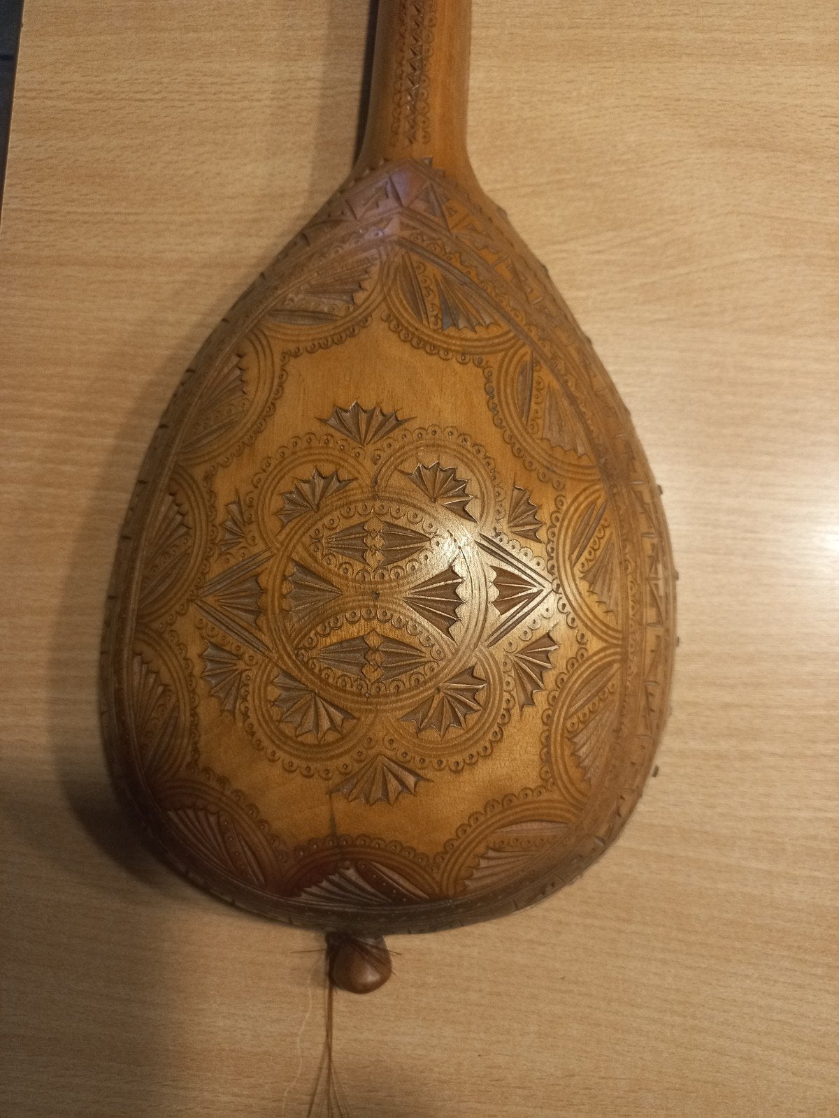 Prachtig handgesneden snaarinstrument - 60 cm, Ophalen of Verzenden, Gebruikt, Luit, Saz of Bouzouki