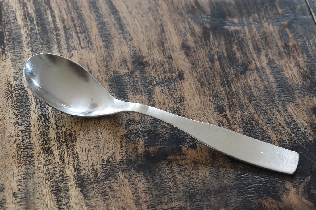 Iittala De Citterio 98 1x kleine - ontbijtlepel, Antiek en Kunst, Ophalen of Verzenden, Overige typen, Metaal, Gemerkt