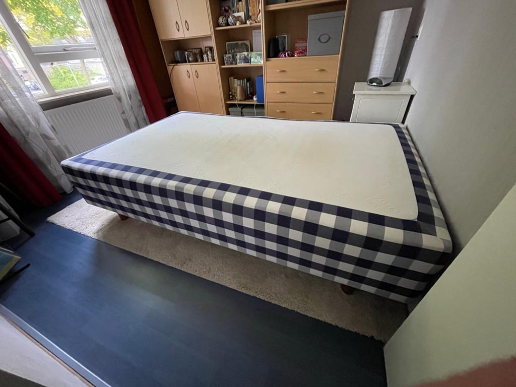 Hästens New Excell Boxspring 120x200 cm, Ophalen, Gebruikt, Eenpersoons, Blauw