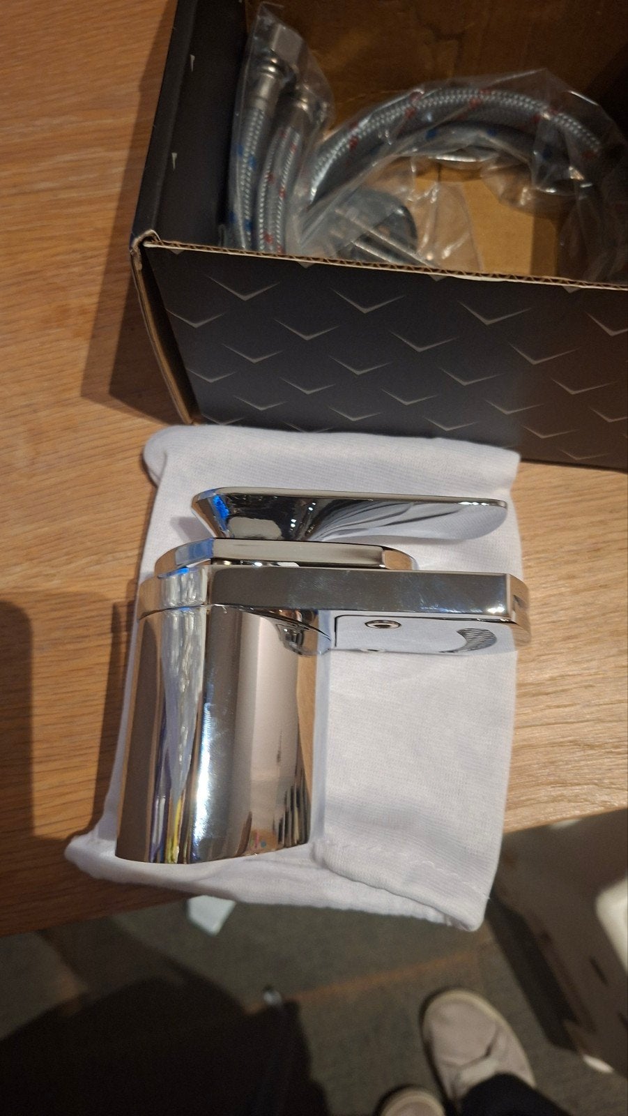 Nieuwe chromen kraan voor badkamer of toilet, Ophalen of Verzenden, Nieuw, Chroom, Kraan