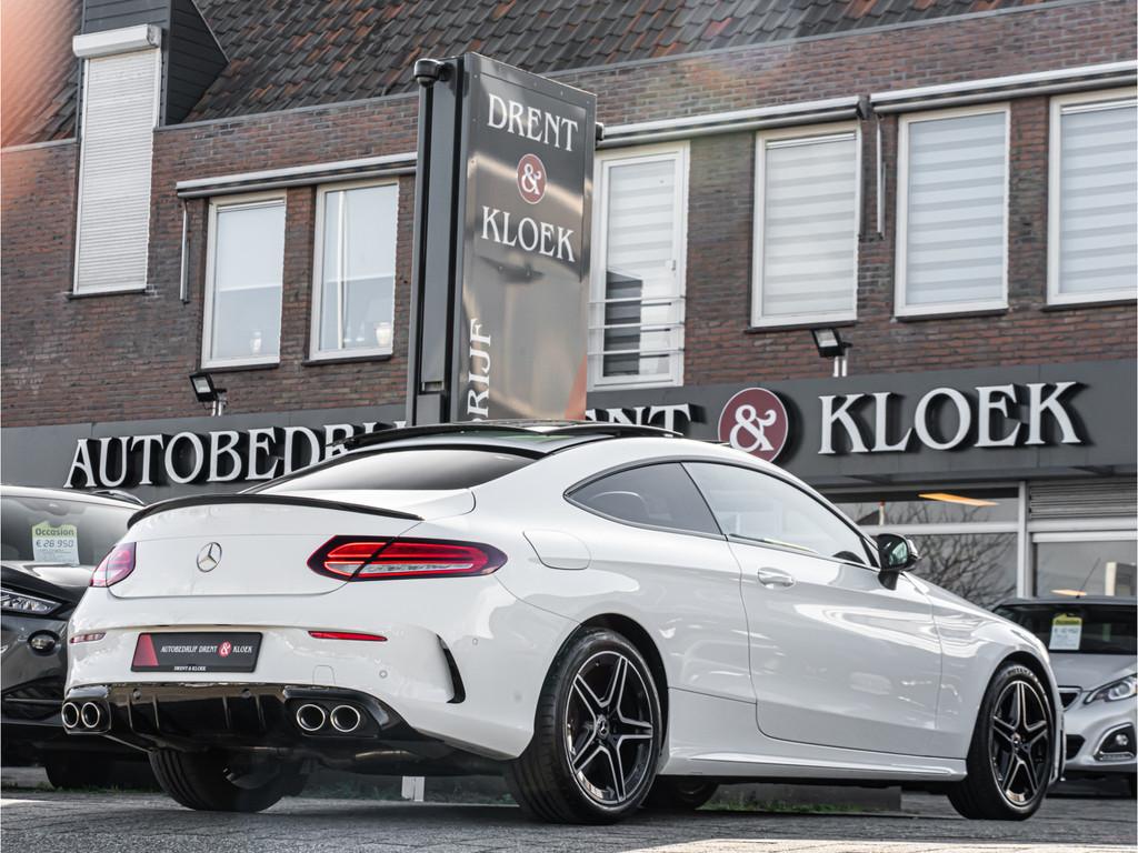 Mercedes-Benz C-Klasse Coupé 200 Premium Plus Pack AMG PANO, Auto's, Mercedes-Benz, Automaat, Parkeerassistent, 4 cilinders, 4 stoelen