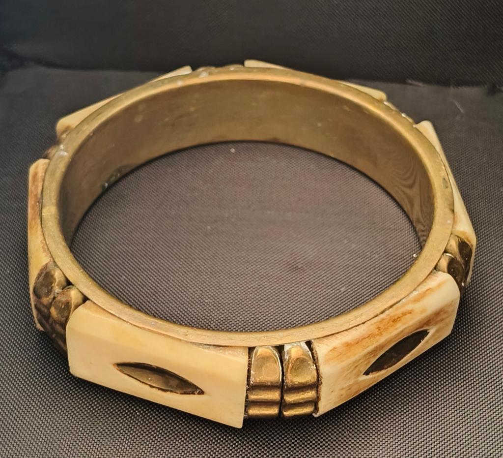 Vintage messing been Armband jaren 70, Sieraden, Tassen en Uiterlijk, Armbanden, Ophalen of Verzenden, Zo goed als nieuw, Beige