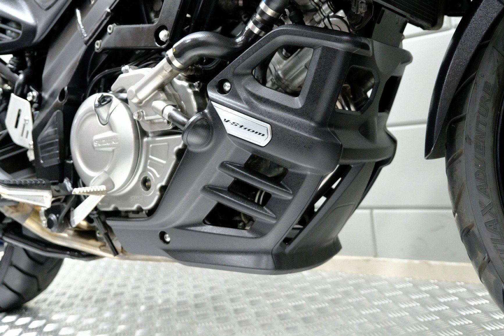 Suzuki DL 650 V-STROM ABS ALL-ROAD (bj 2015), Lange Dreef 12
4131NH  Vianen, NL, Suzuki, Bedrijf, Klantenservice@suzuki.nl