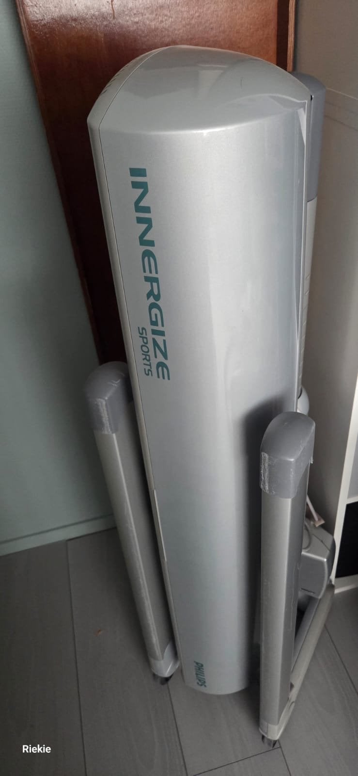 Philips Innergize Sports Zonnebank - Goed Onderhouden, Witgoed en Apparatuur, Ophalen, Zo goed als nieuw, Zonnebank enkelzijdig