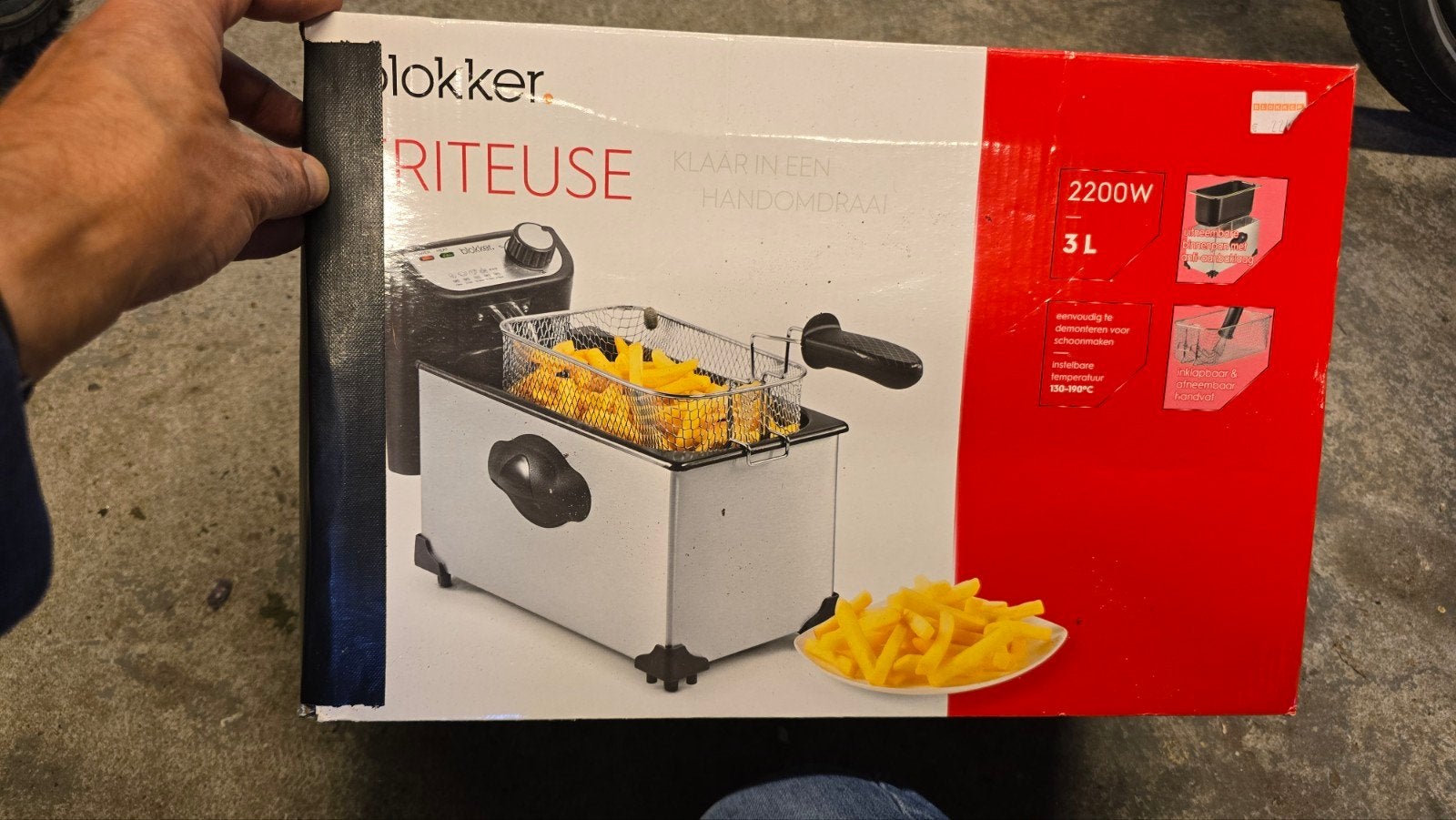 Blokker Friteuse 2200W 3L - Zo goed als nieuw, 2 tot 3 liter, Ophalen, Zo goed als nieuw, Uitneembare binnenpan