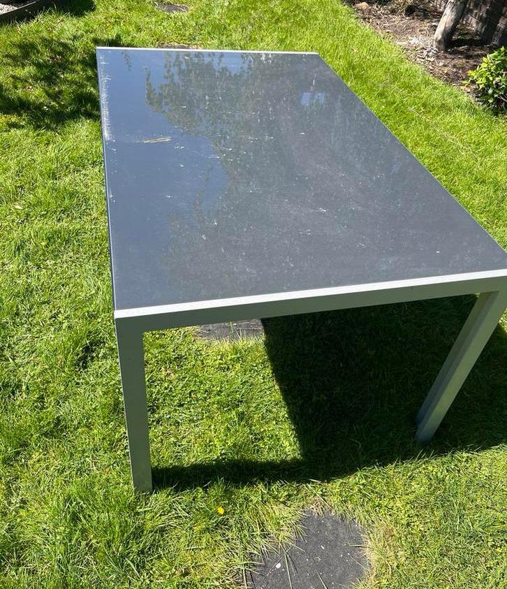 Tuintafel met gehard glazen blad, Tuin en Terras, Ophalen, Zo goed als nieuw, Rechthoekig, Aluminium