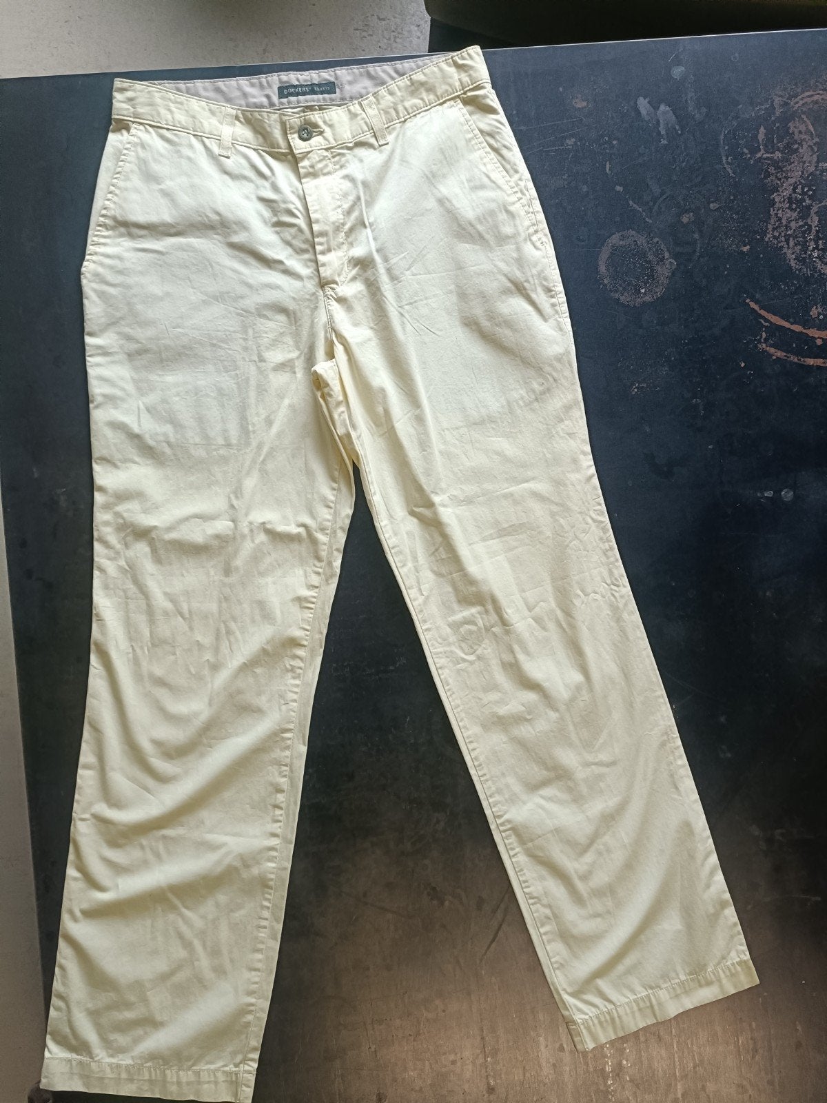 Dockers Chino, Maat 52/54 (L), Geel, Ophalen of Verzenden, Zo goed als nieuw