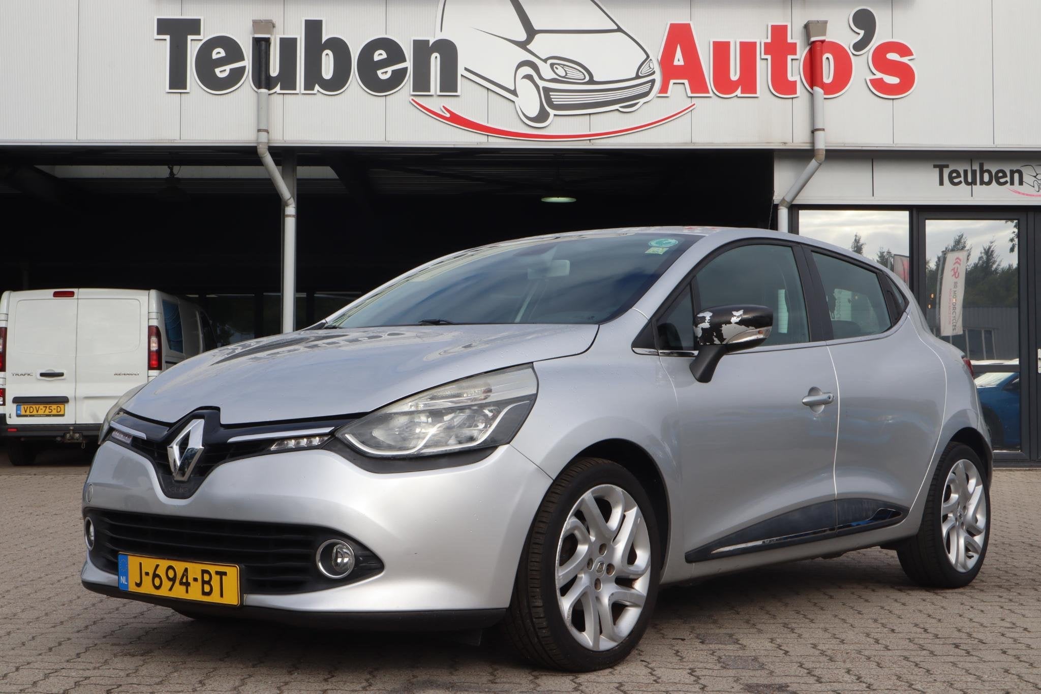 Renault Clio 1.2 Collection | Navigatie | Cruise control | C, Voorwielaandrijving, Euro 5, Stof, Gebruikt