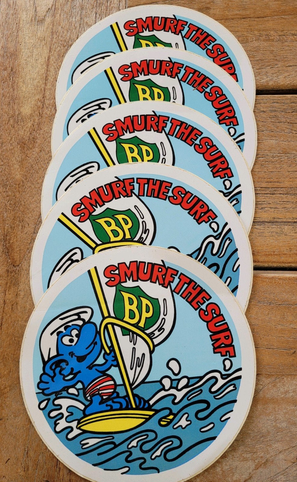 5 Vintage BP Smurfenstickers - Smurf The Surf (16,5 cm), Ophalen of Verzenden, Gebruikt, Verschillende Smurfen, Overige typen