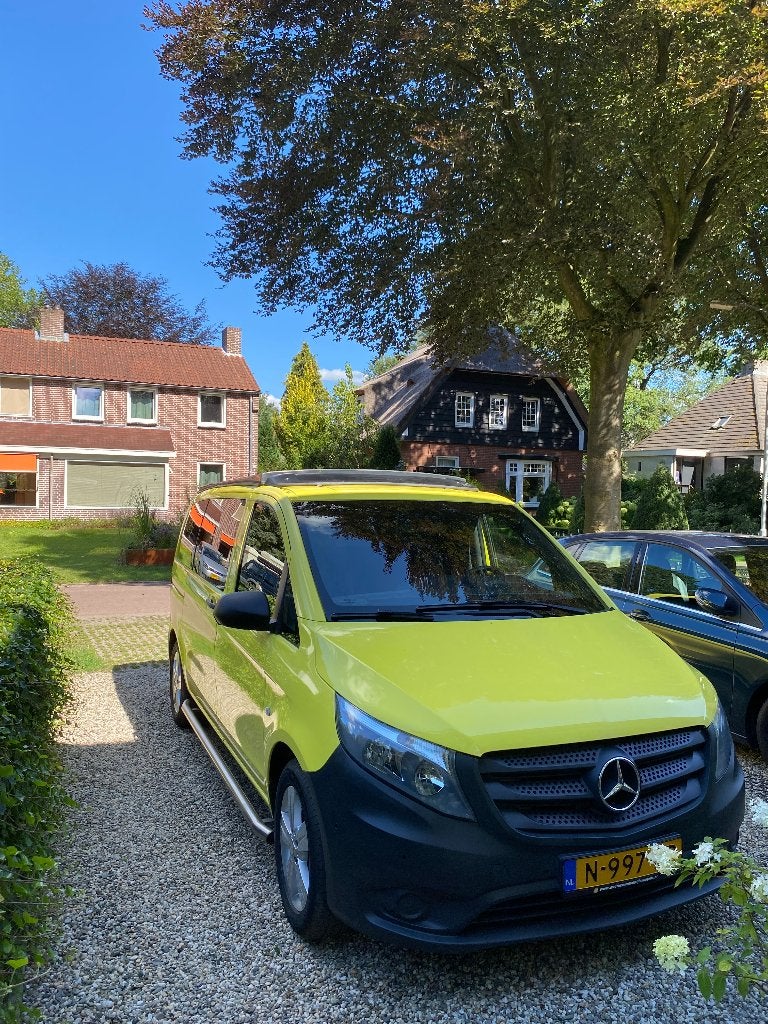 Mercedes-Benz Vito 2015 Geel (zelfbouw) kampeerwagen tarief, Auto's, Mercedes-Benz, Automaat, 2000 kg, 1900 kg, Diesel