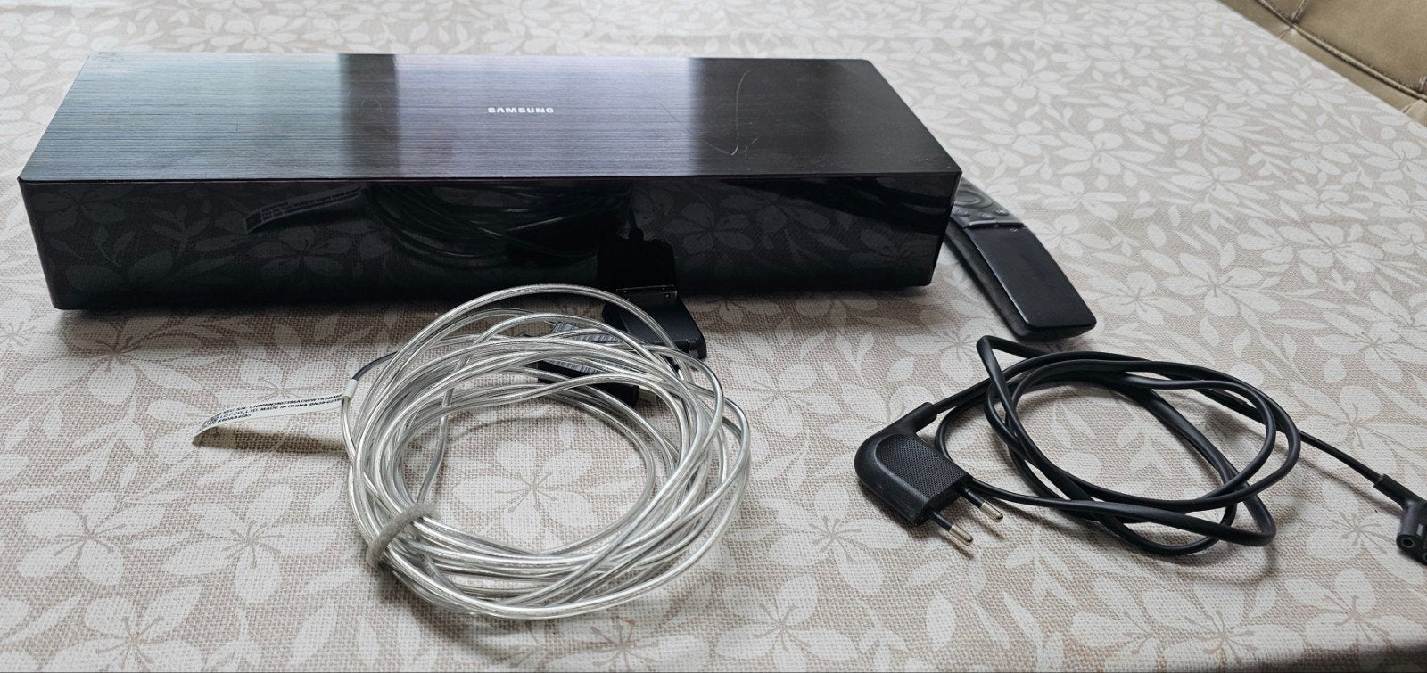 Samsung One Connect Box (SOC1002N) + Cirkelkabel + Afstandsb, Ophalen of Verzenden, Gebruikt