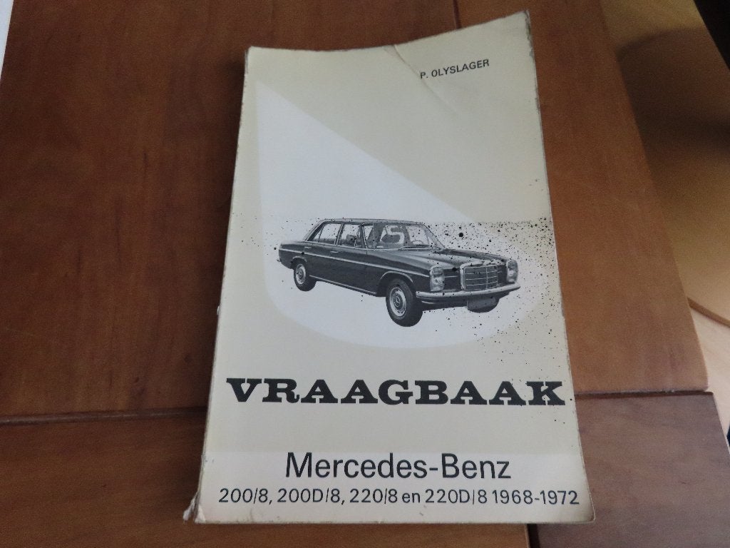 Vraagbaak Mercedes-Benz 200-serie W115 200, 220, 200D, 220D, Ophalen of Verzenden