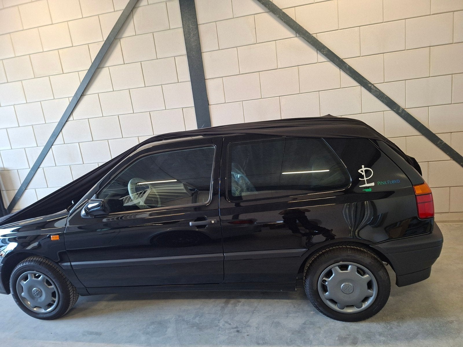 Volkswagen Golf Pink Floyd, Voorwielaandrijving, Zwart, 4 cilinders, 1600 cc