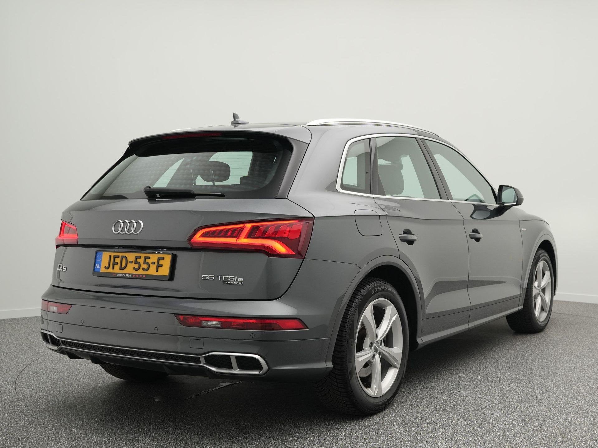 Audi Q5 55 TFSI e 367 PK quattro Competition S-Line | LED Ma, Automaat, 4 cilinders, Plug-in hybride, Bedrijf