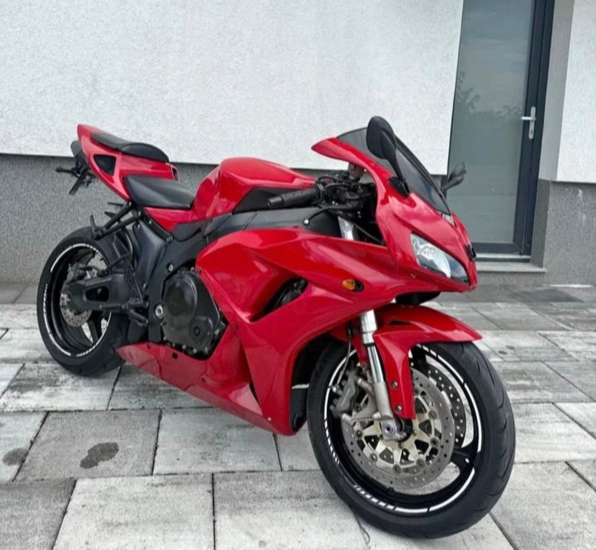 Honda CBR1000RR | 2005, Ophalen