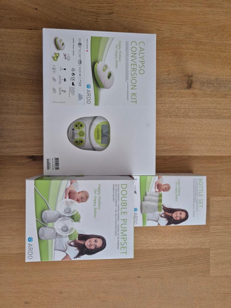 Ardo calypso set + 3 extra flesjes, Ophalen, Zo goed als nieuw, Borstkolf