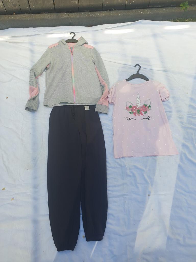 Kledingpakket: Vest, Joggingbroek & Eenhoorn T-shirt, Ophalen of Verzenden, Gebruikt, Maat 158