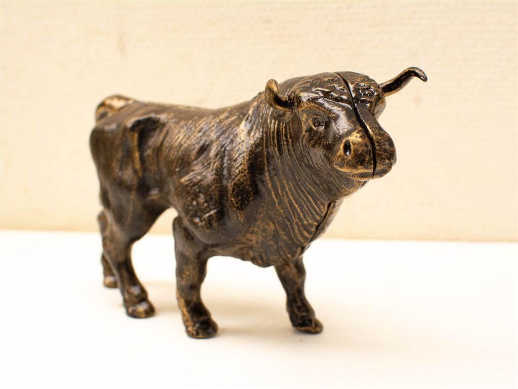 beeld van een stier 36845, Ophalen of Verzenden, Gebruikt, Dier