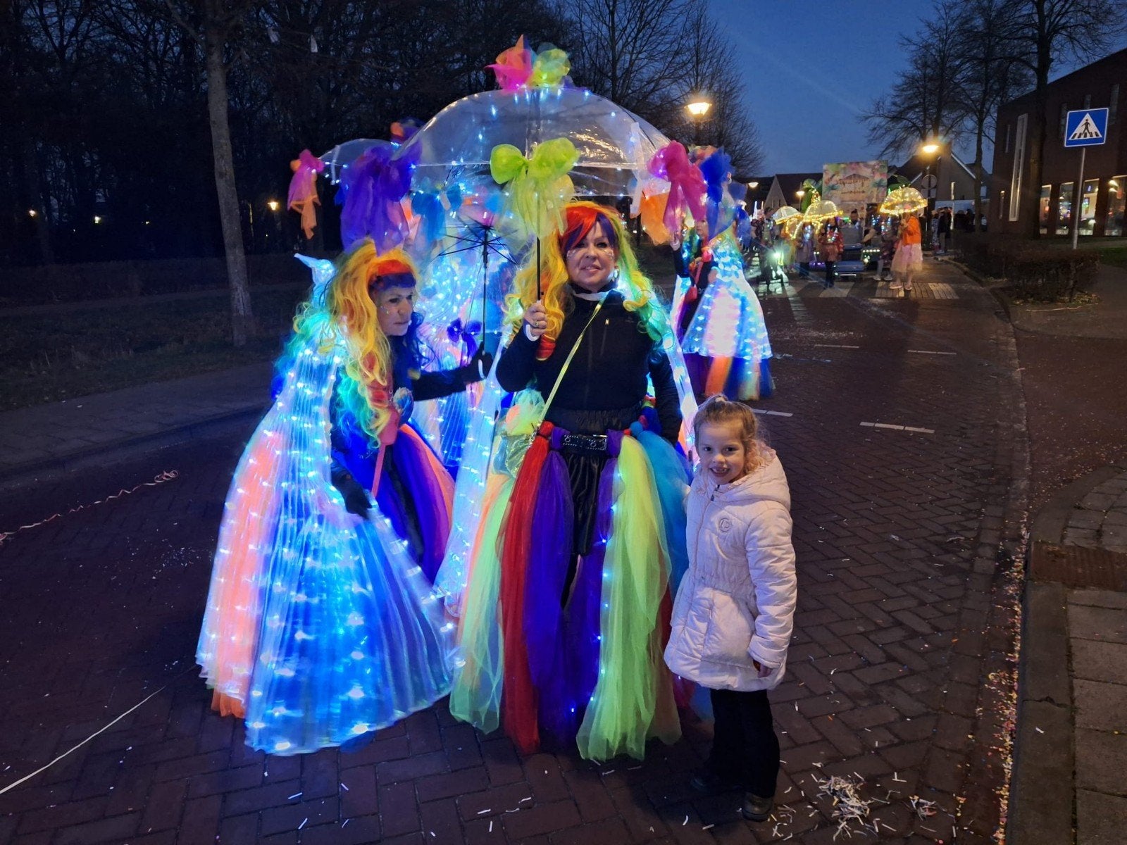 Kleurrijke Carnavalskleding met LED-verlichting, Maat 38/40 (M), Carnaval, Ophalen of Verzenden, Zo goed als nieuw