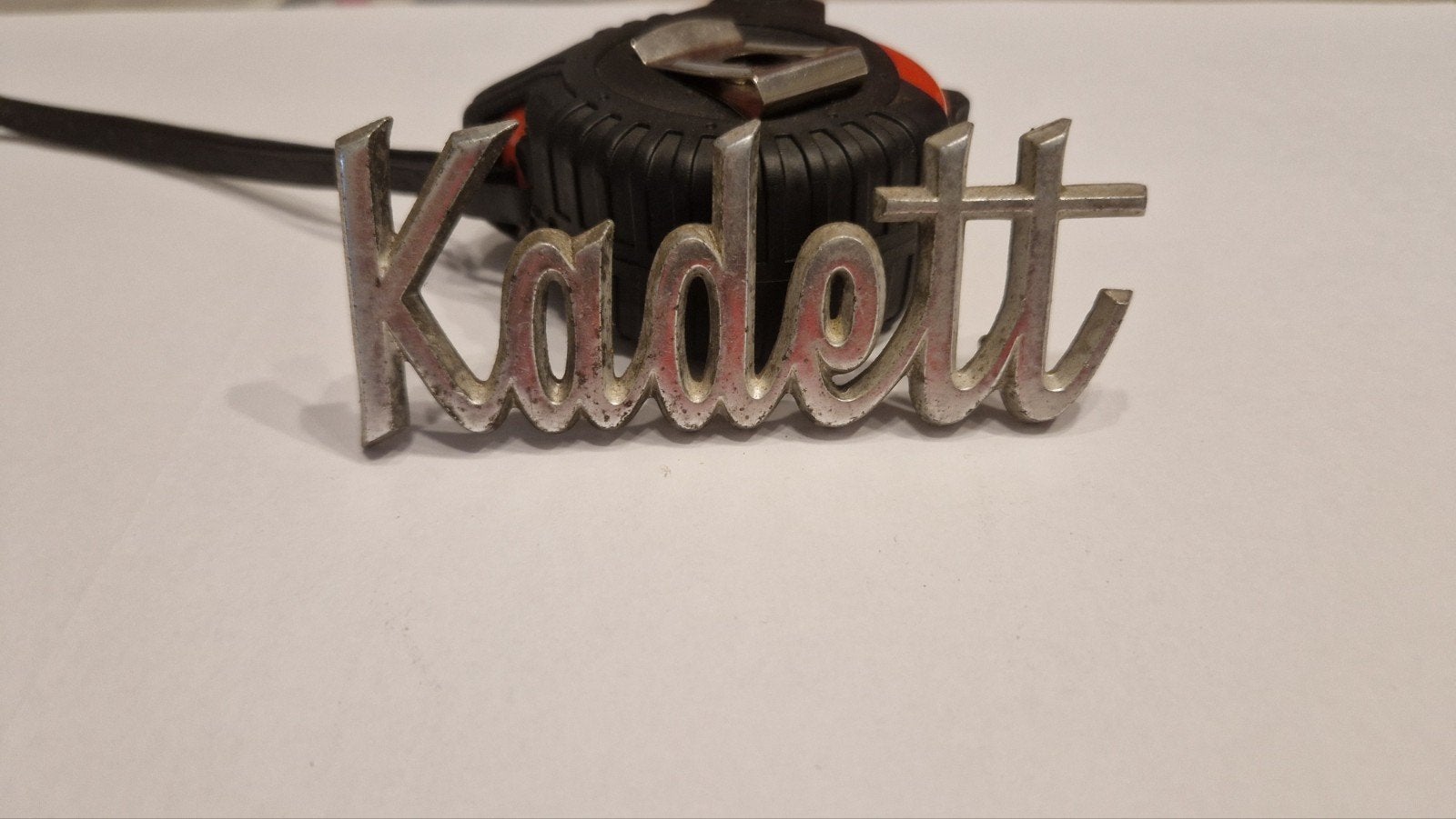 Kadett B logo embleem achterklep., Ophalen of Verzenden, Gebruikt, Opel