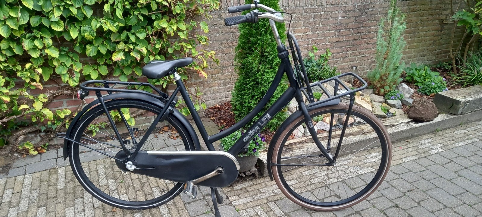 Nette Cortina U4   matzwart., Versnellingen, 56 cm of meer, Zo goed als nieuw, Ophalen