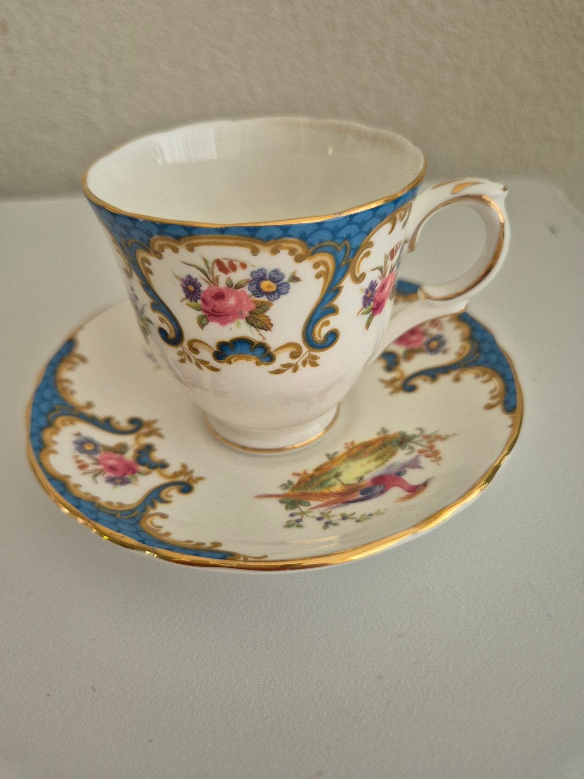 Royal Victoria Fine Bone China Kop en Schotel, Antiek en Kunst, Antiek | Servies los, Ophalen