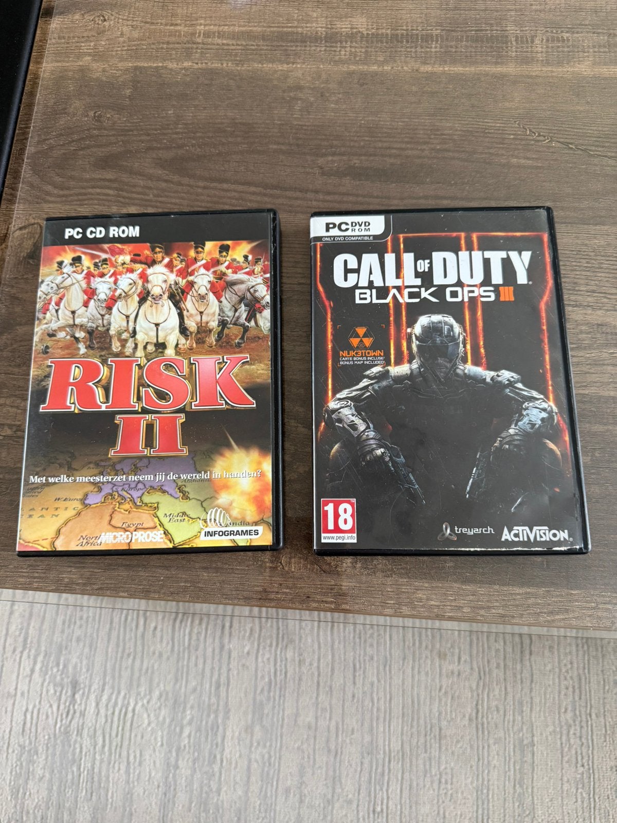 Pc  cd rom  risk , pcbDVD rom call of duty black ops, 1 speler, Ophalen, Zo goed als nieuw, Vanaf 3 jaar