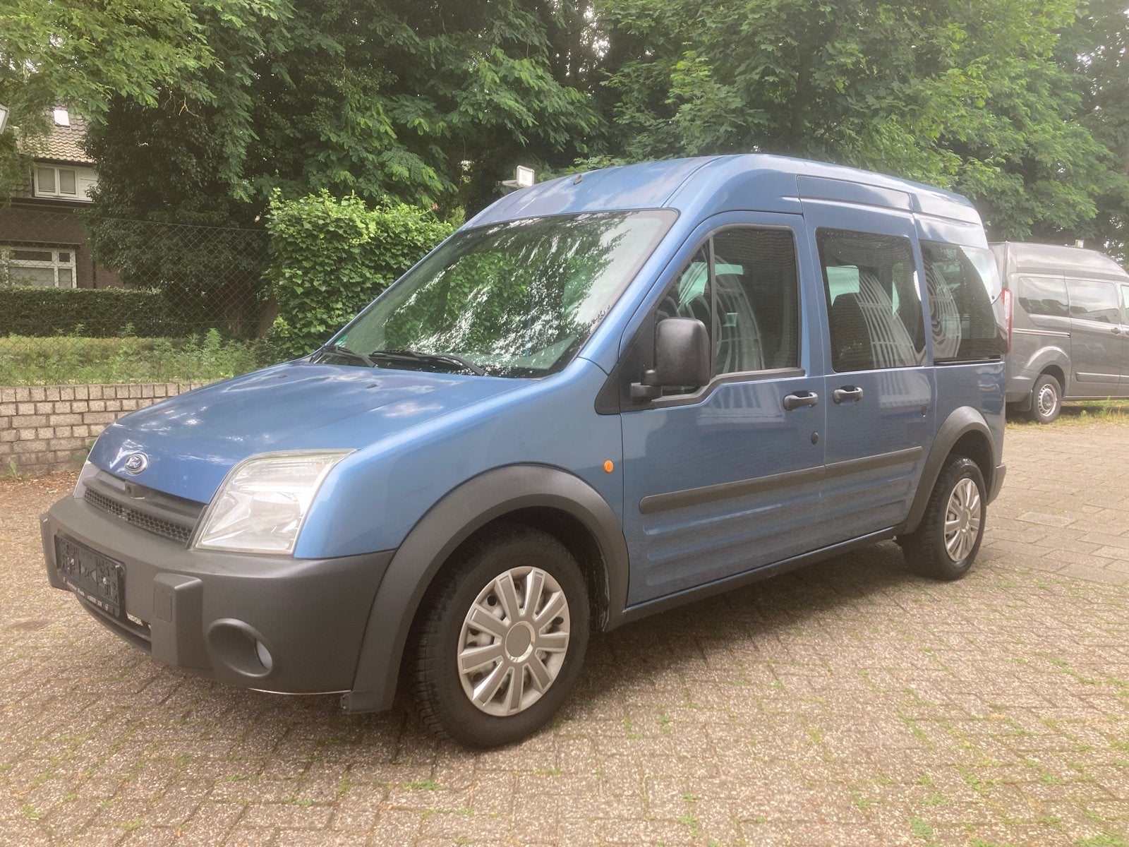 Ford tourneo rolstoelbus rolstoelauto benzine 5 plus 1 (6p), Auto's, Bestelauto's, Blauw, Handgeschakeld, 115 pk, Particulier