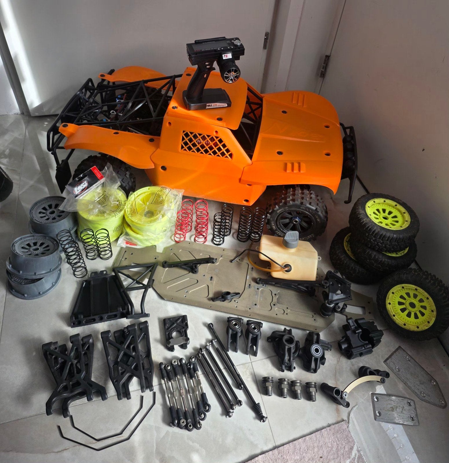 Te koop krachtige Losi 5IVE-T Brushless 8S in goede staat, Gebruikt, Auto offroad, Overige schalen, Ophalen