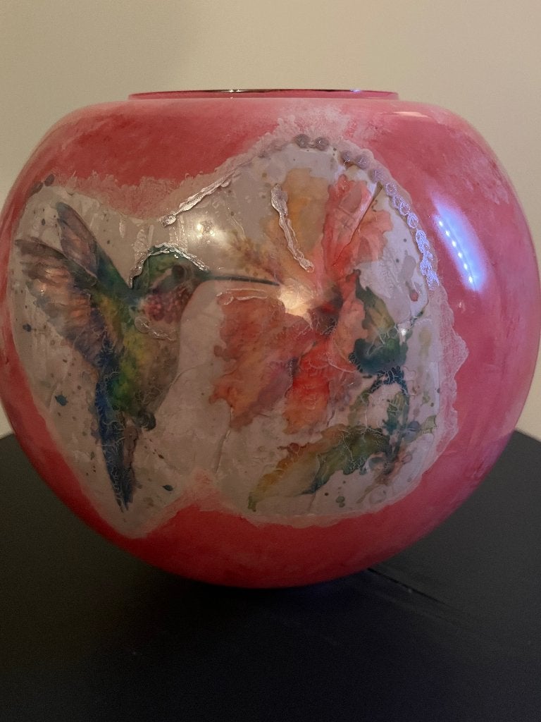 Vaas met vogels roze kleur, Ophalen of Verzenden, Roze, Gerecycled glas, Glas