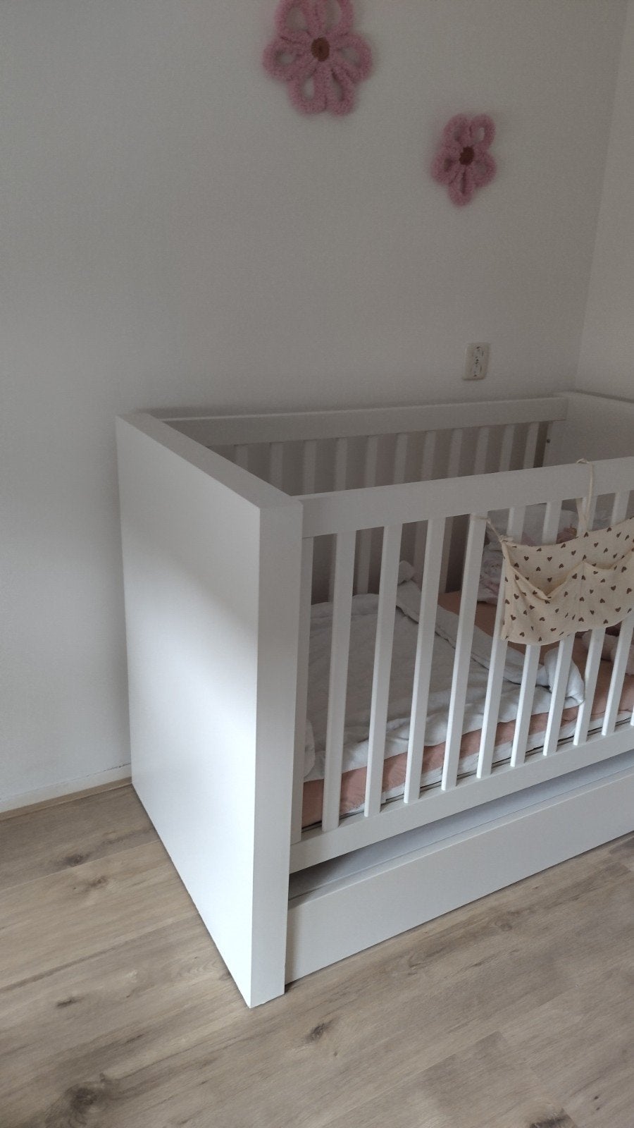 Kidsmill Ledikant 60x120 - Wit met lade, Kinderen en Baby's, Ophalen of Verzenden, Zo goed als nieuw, Ledikant
