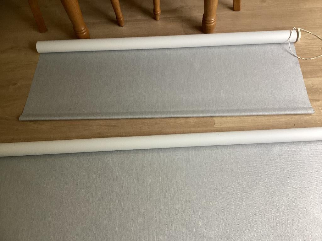 Rolgordijnen verduisterend, Ophalen, Zo goed als nieuw, Grijs, Textiel