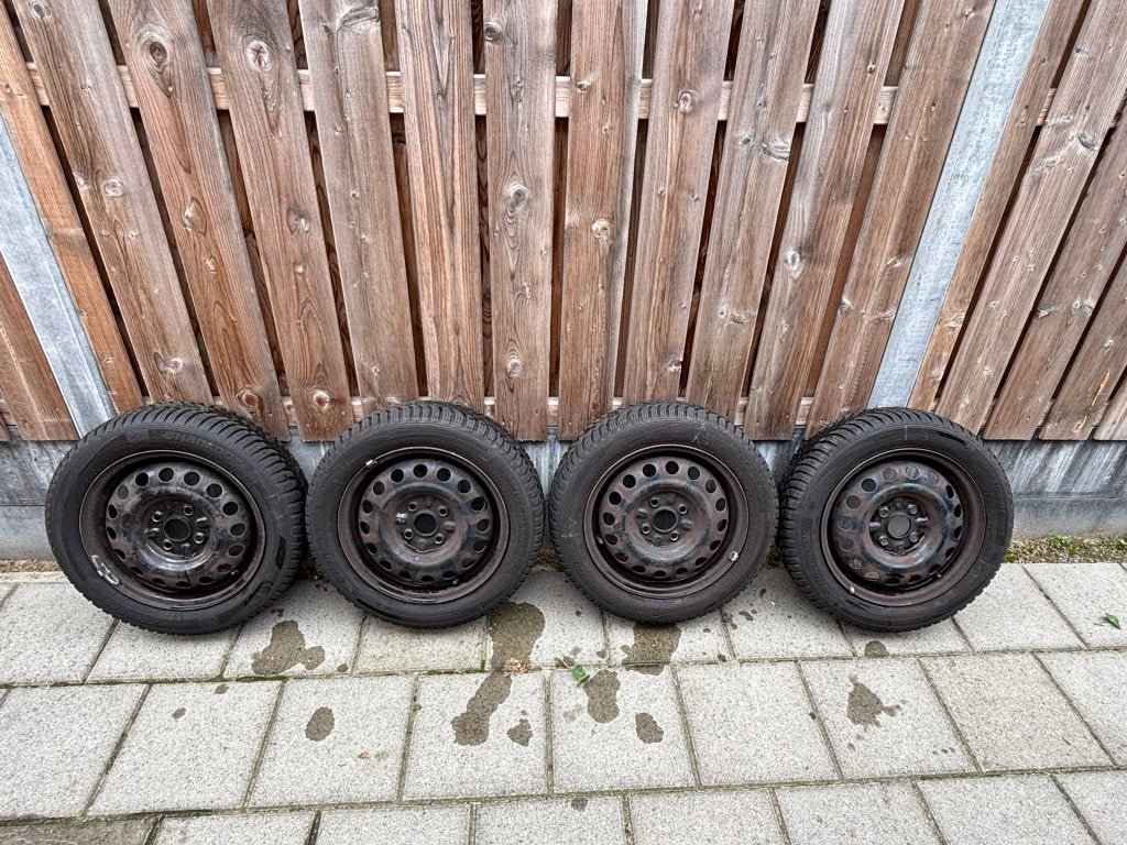 Winterbanden set Toyota Aygo | 155/65 R14, 14 inch, Gebruikt, 155 mm, Banden en Velgen