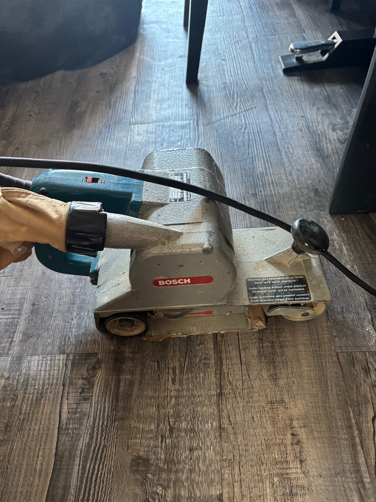Bosch bandschuurmachine 800/900 watt, Ophalen, Gebruikt, 600 tot 1200 watt, Bandschuurmachine