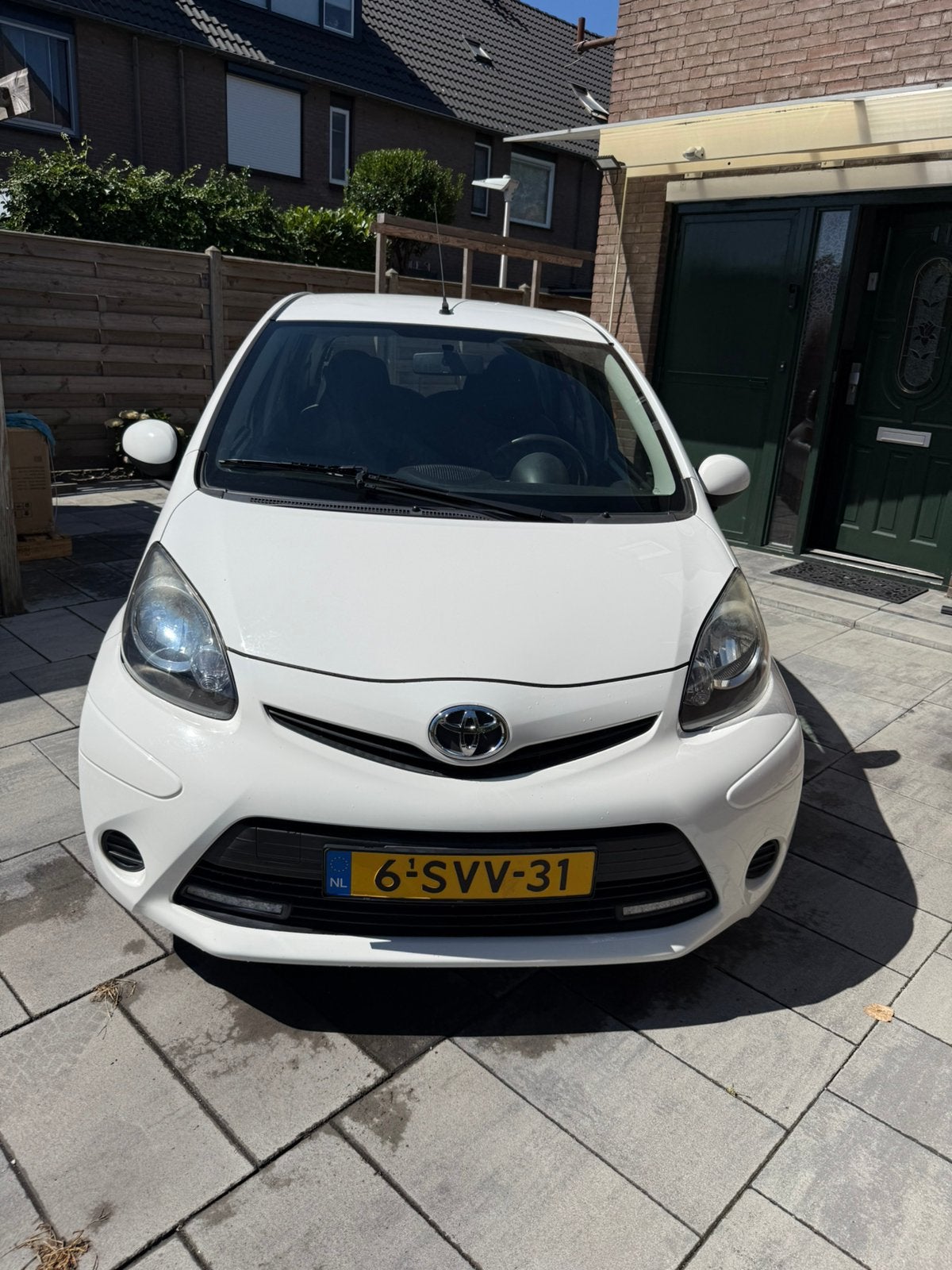 Toyota Aygo 1.0 12V Vvt-i 5DRS 2014 Wit, Auto's, Voorwielaandrijving, 4 stoelen, Origineel Nederlands, Handgeschakeld