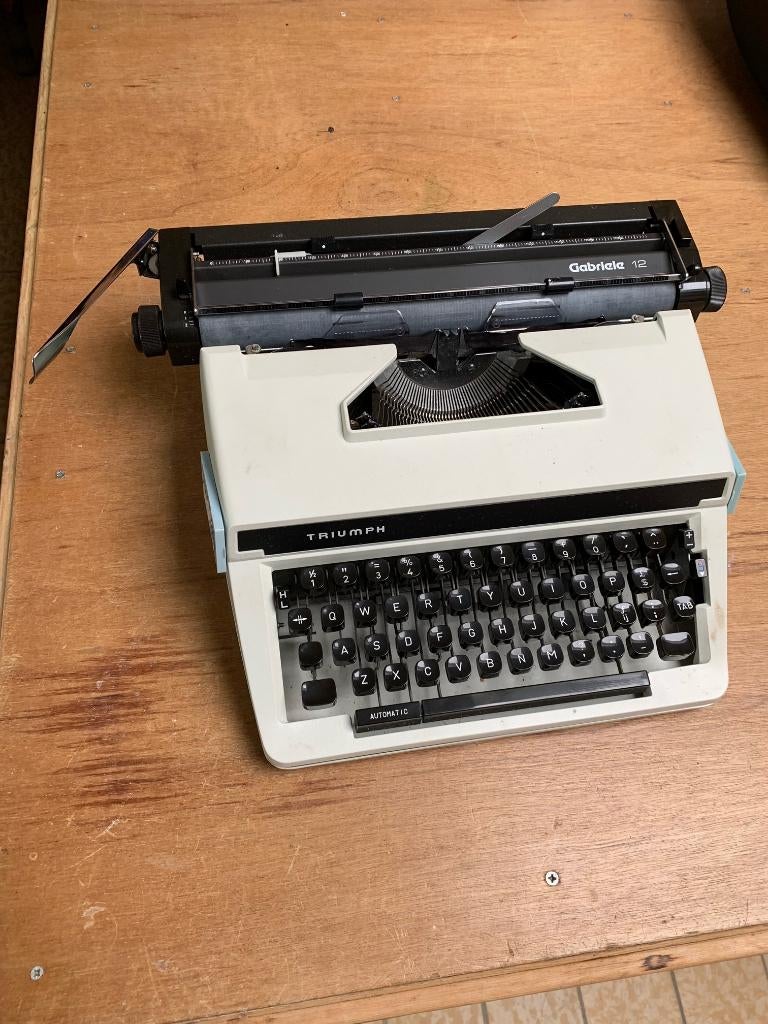 Typemachine Triumph Gabriele 12, Diversen, Typemachines, Ophalen, Gebruikt