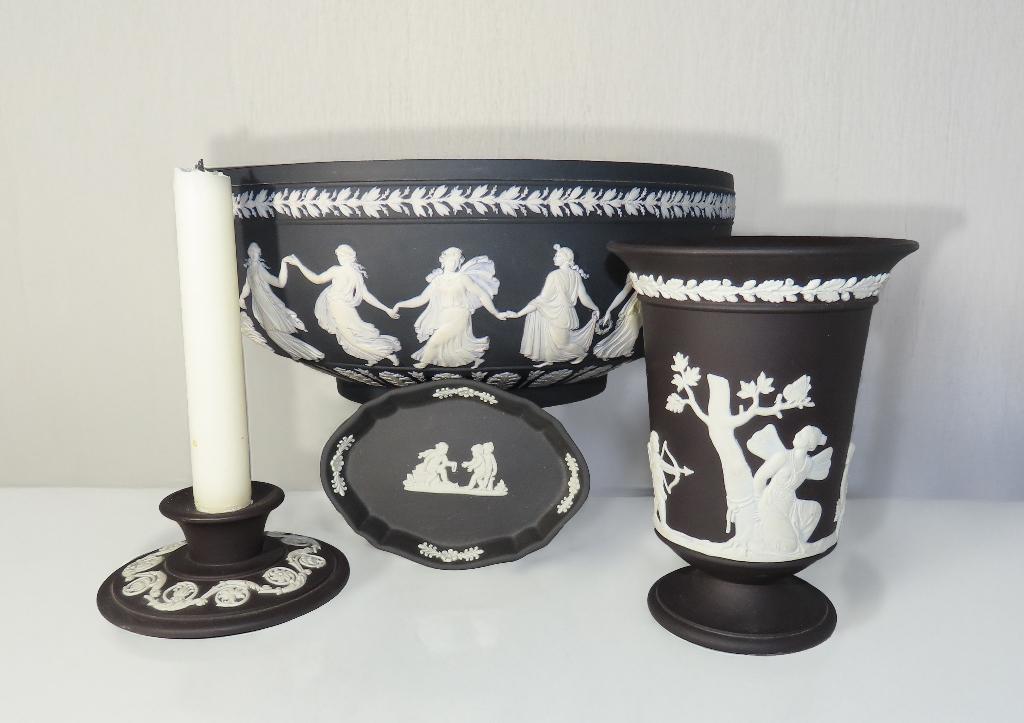 Antieke zwarte Wedgwood Jasperware set, schaal, vaas, 4x, Antiek en Kunst, Ophalen of Verzenden