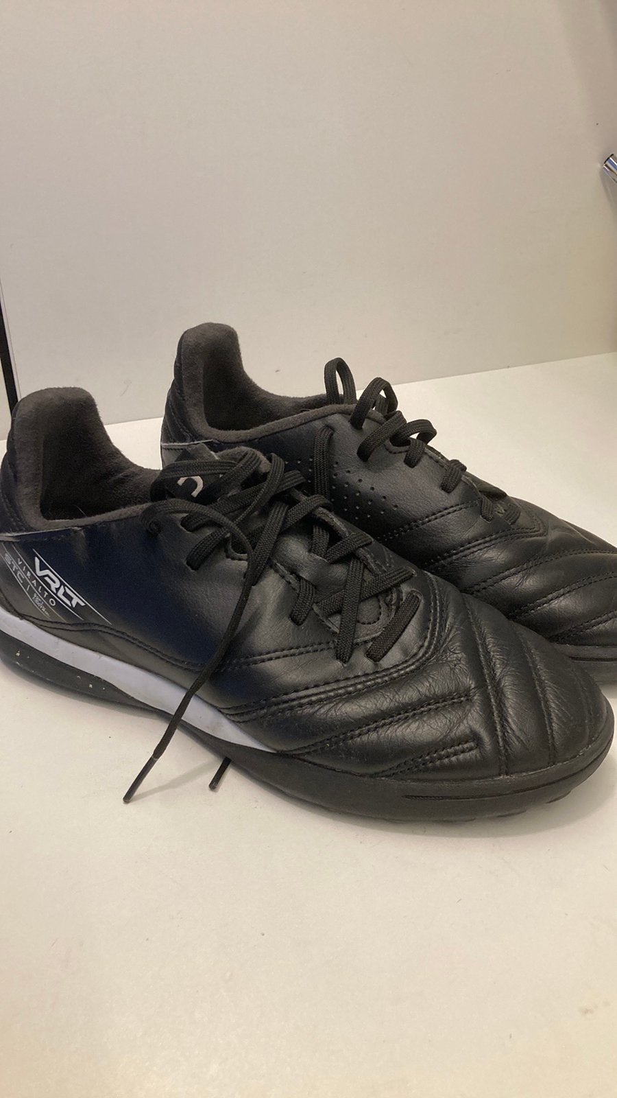 Voetbalschoenen maat 39 KIPSTA nieuwstaat, Maat XS of kleiner, Verzenden, Zo goed als nieuw, Schoenen