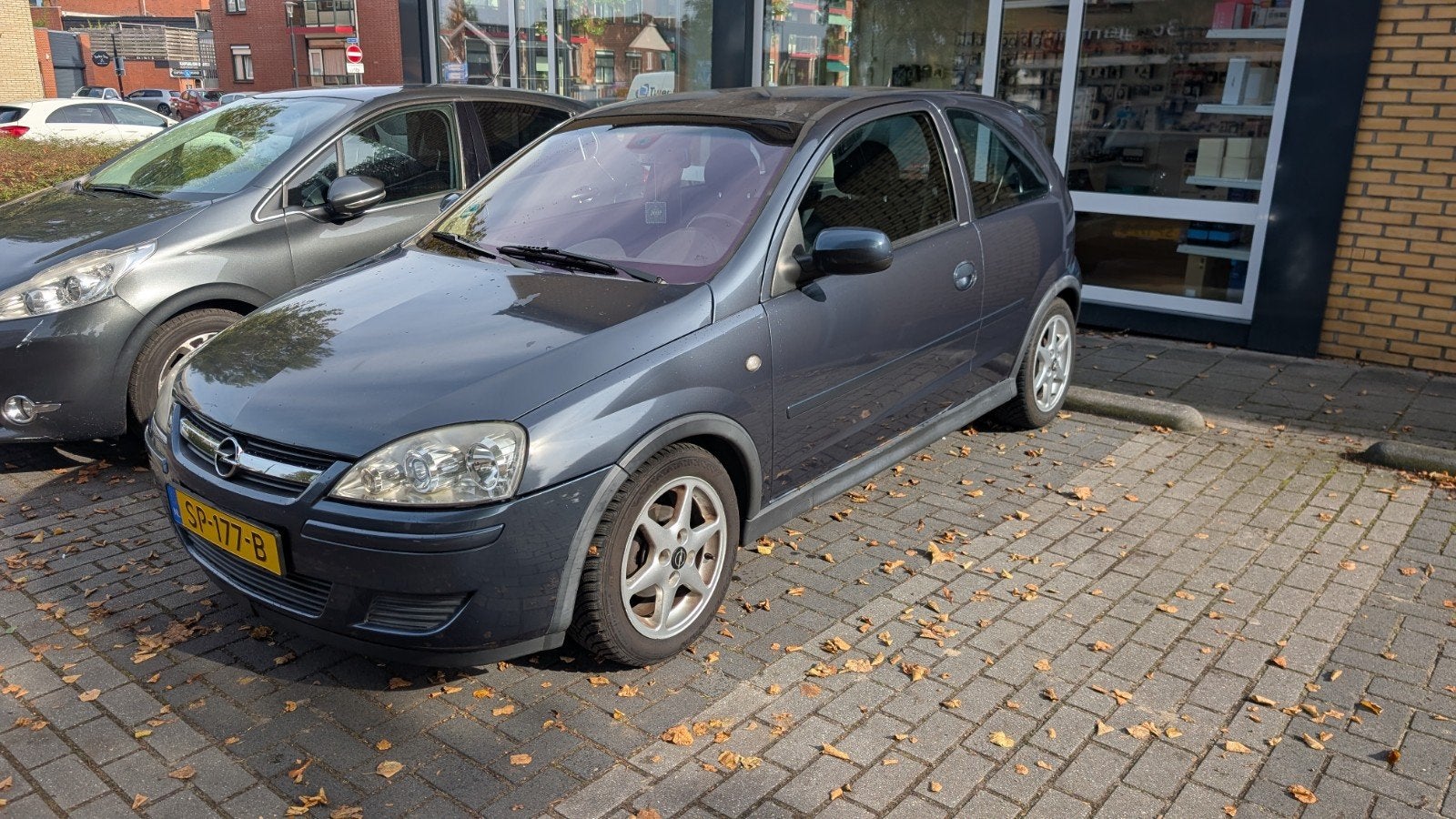 Opel Corsa 1.2 80pk | APK 07-2027 | PDC | + winterbanden, Auto's, Voorwielaandrijving, 31 €/maand, 4 cilinders, Blauw