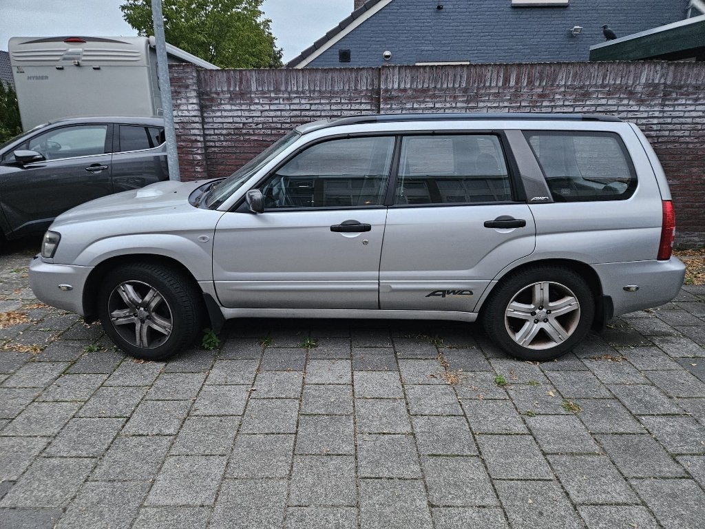 Subaru Forester 2.0 XT 2004 , voor sloop, Auto's, 1994 cc, 1800 kg, 4 cilinders, 75 €/maand
