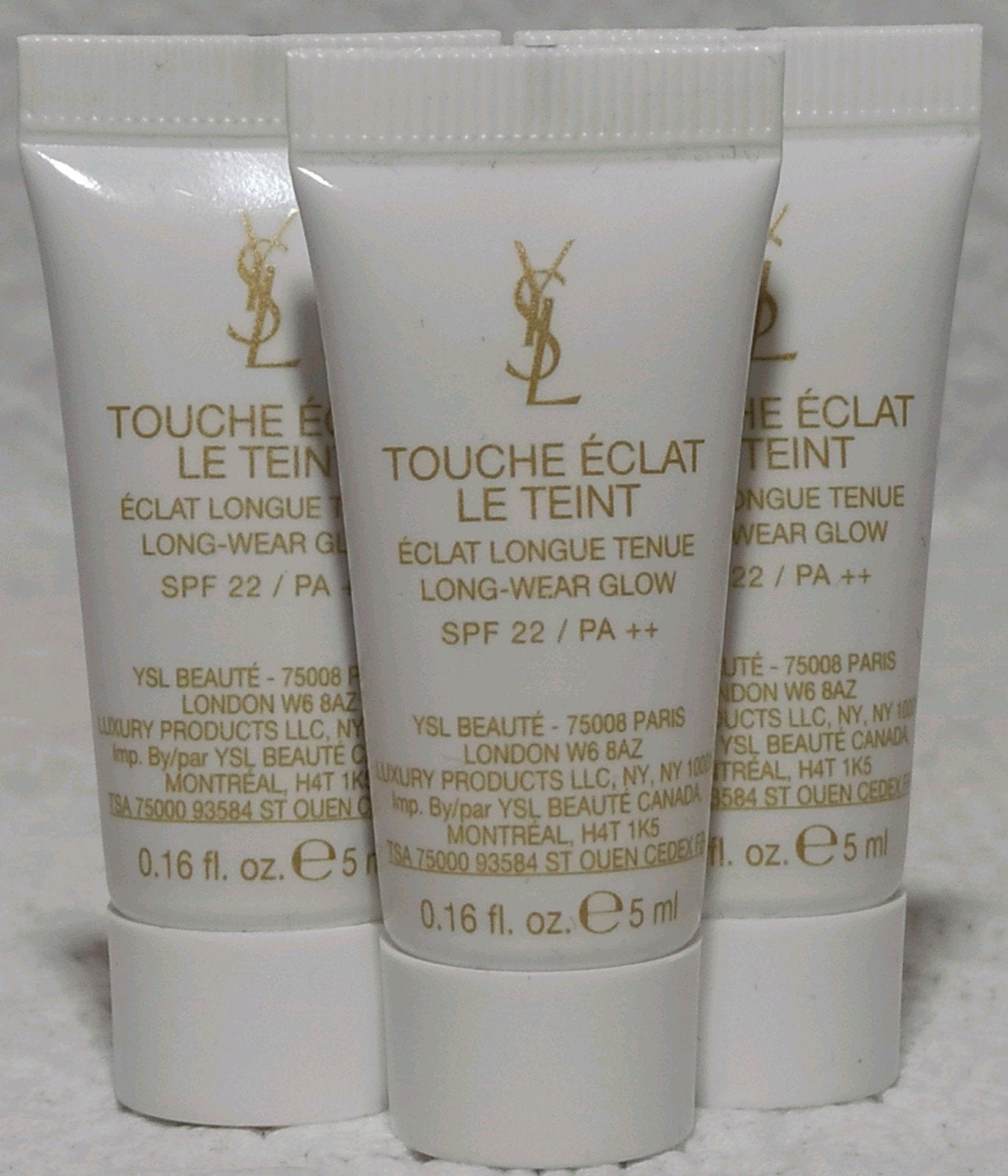 Yves Saint Laurent Touche Éclat Le Teint Foundation B40, Overige kleuren, Nieuw, Make-up, Verzenden