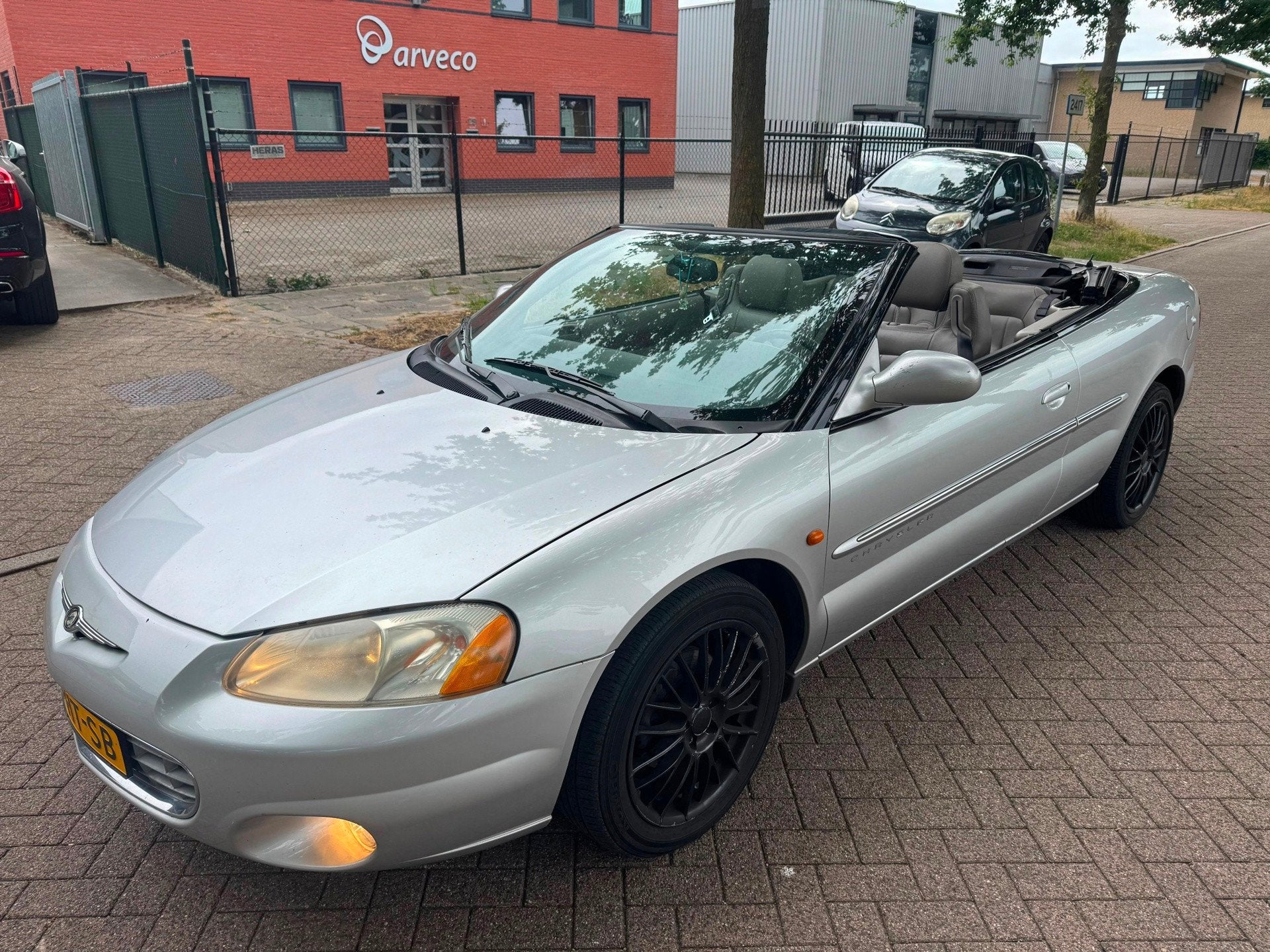 Chrysler Sebring 2.7i-V6 24V LX Convertible Cabrio AUTOMAAT, Auto's, Chrysler, 450 kg, Gebruikt, Cabriolet, 4 stoelen