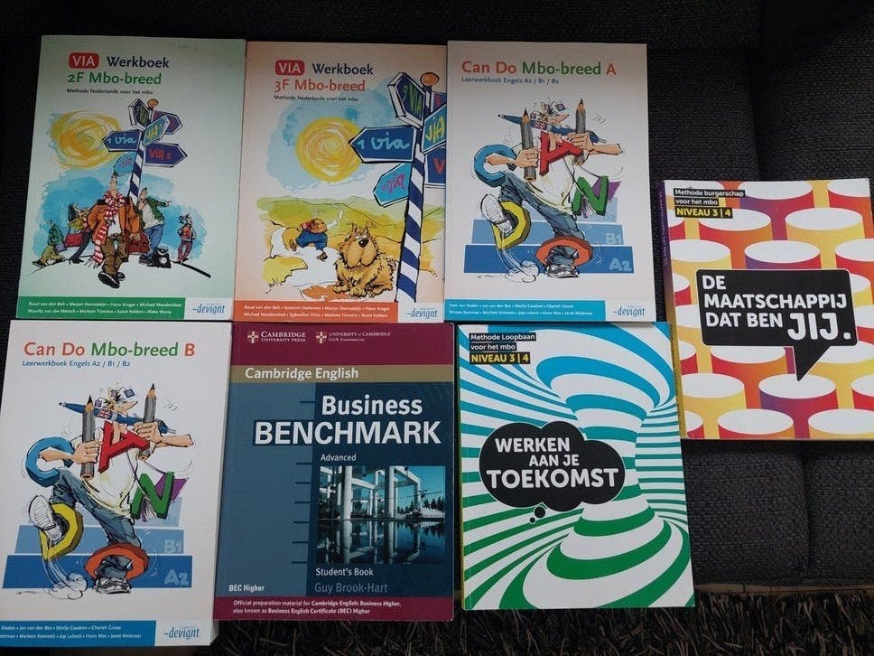 diverse boeken MBO facilitaire dienstverlening, Ophalen of Verzenden, Gelezen, MBO
