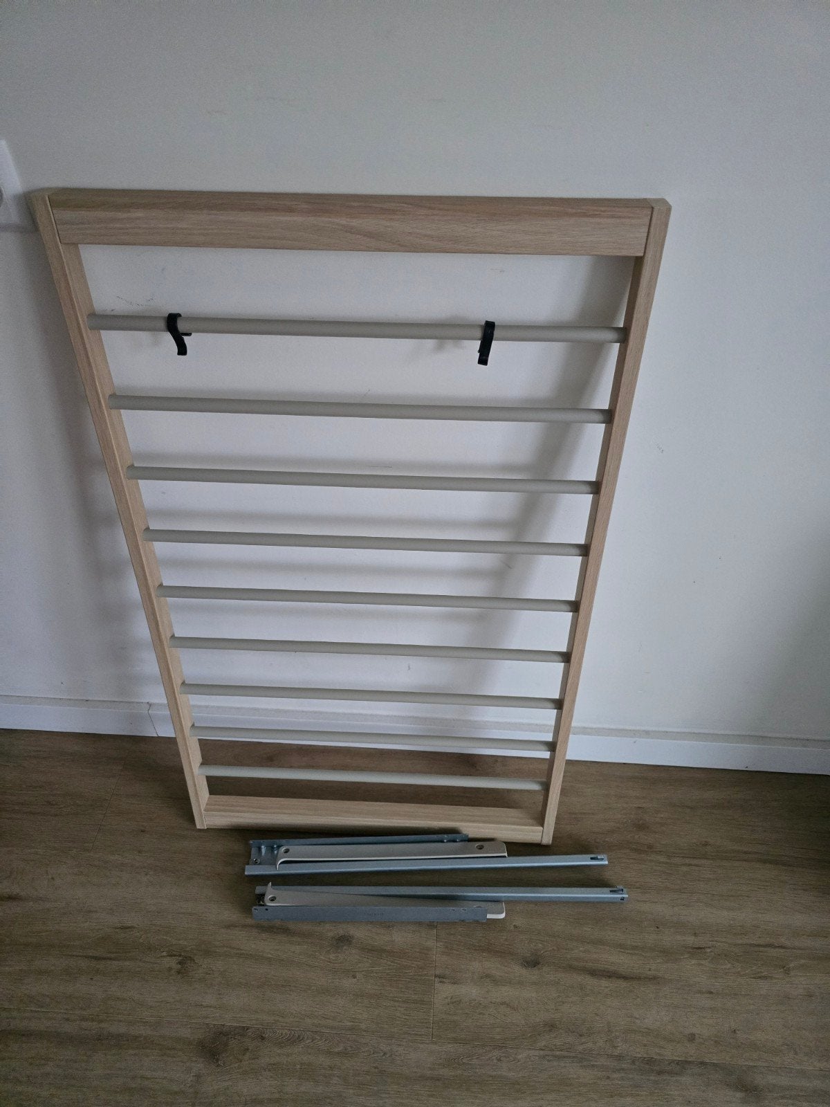 IKEA KOMPLEMENT Uittrekbare Broekhanger - Wit Eikeneffect, Ophalen, 50 tot 100 cm, Zo goed als nieuw, Minder dan 100 cm