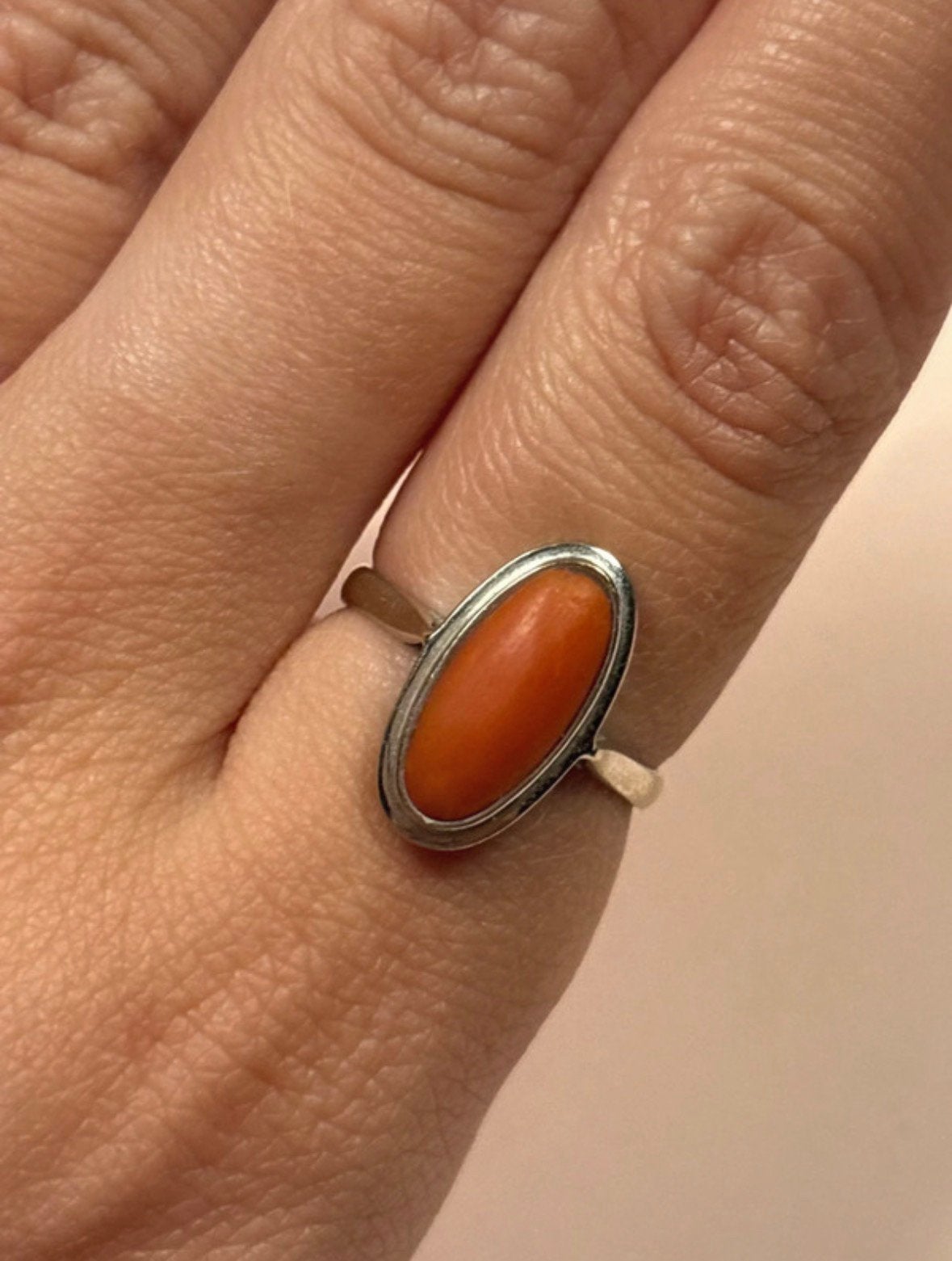 14 karaat witgouden ring met bloedkoraal, Verzenden, Oranje, Zo goed als nieuw, 17 tot 18