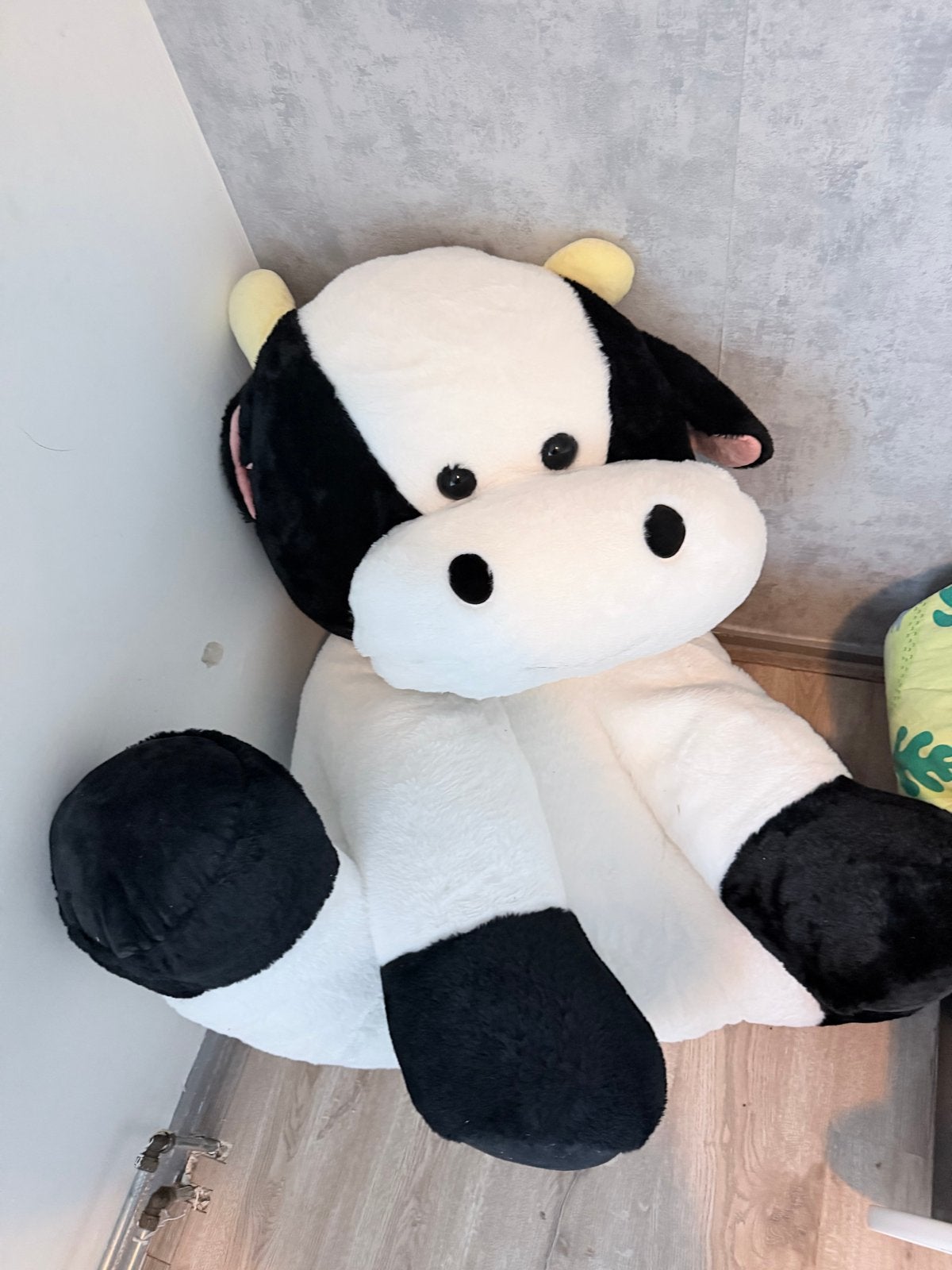 Grote knuffel koe - Zwart wit - Netjes en rookvrij, Kinderen en Baby's, Ophalen, Zwart, Zo goed als nieuw, Koe